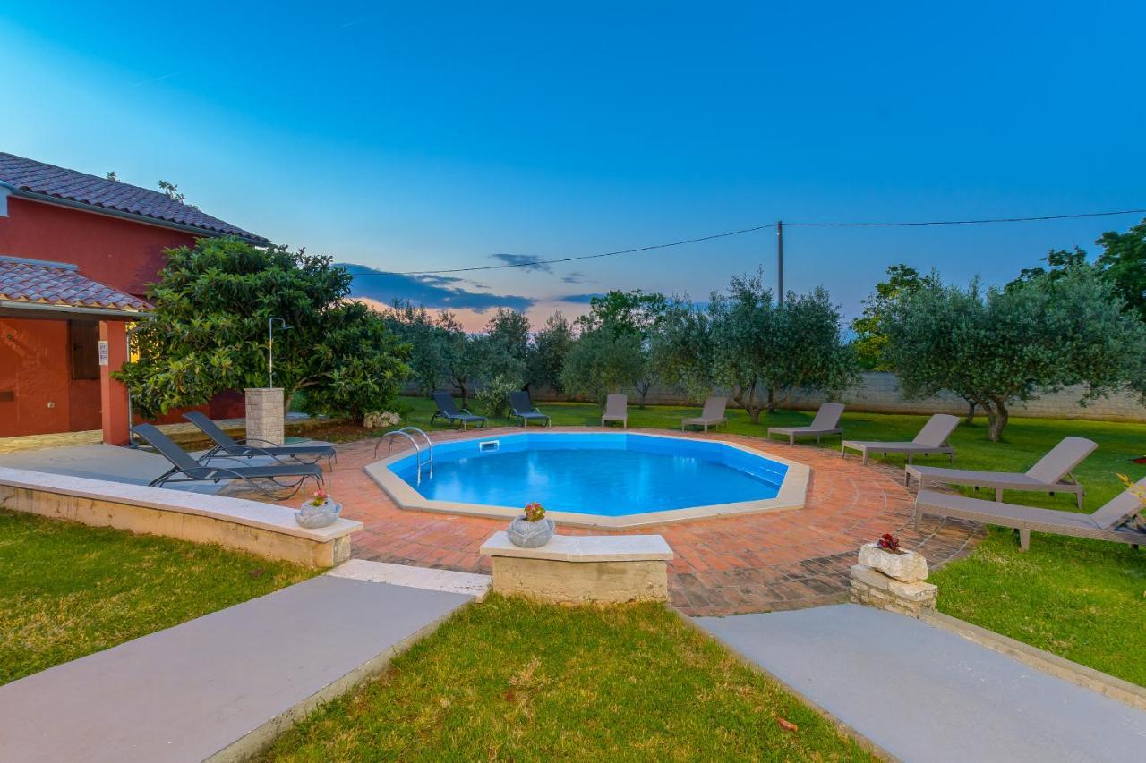 Villa Carla With Private Pool & Kids Playground - Pet Friendly Mutvoran Exterior foto