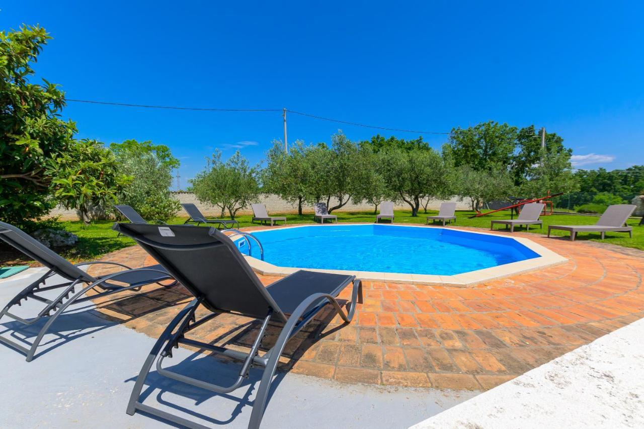 Villa Carla With Private Pool & Kids Playground - Pet Friendly Mutvoran Exterior foto